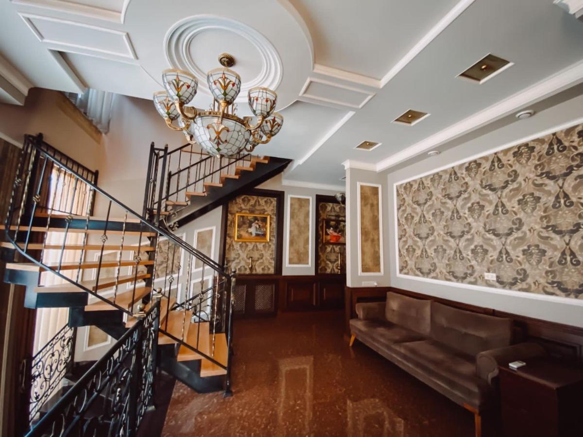 Royal Renaysance Hotel Erevan Exterior foto