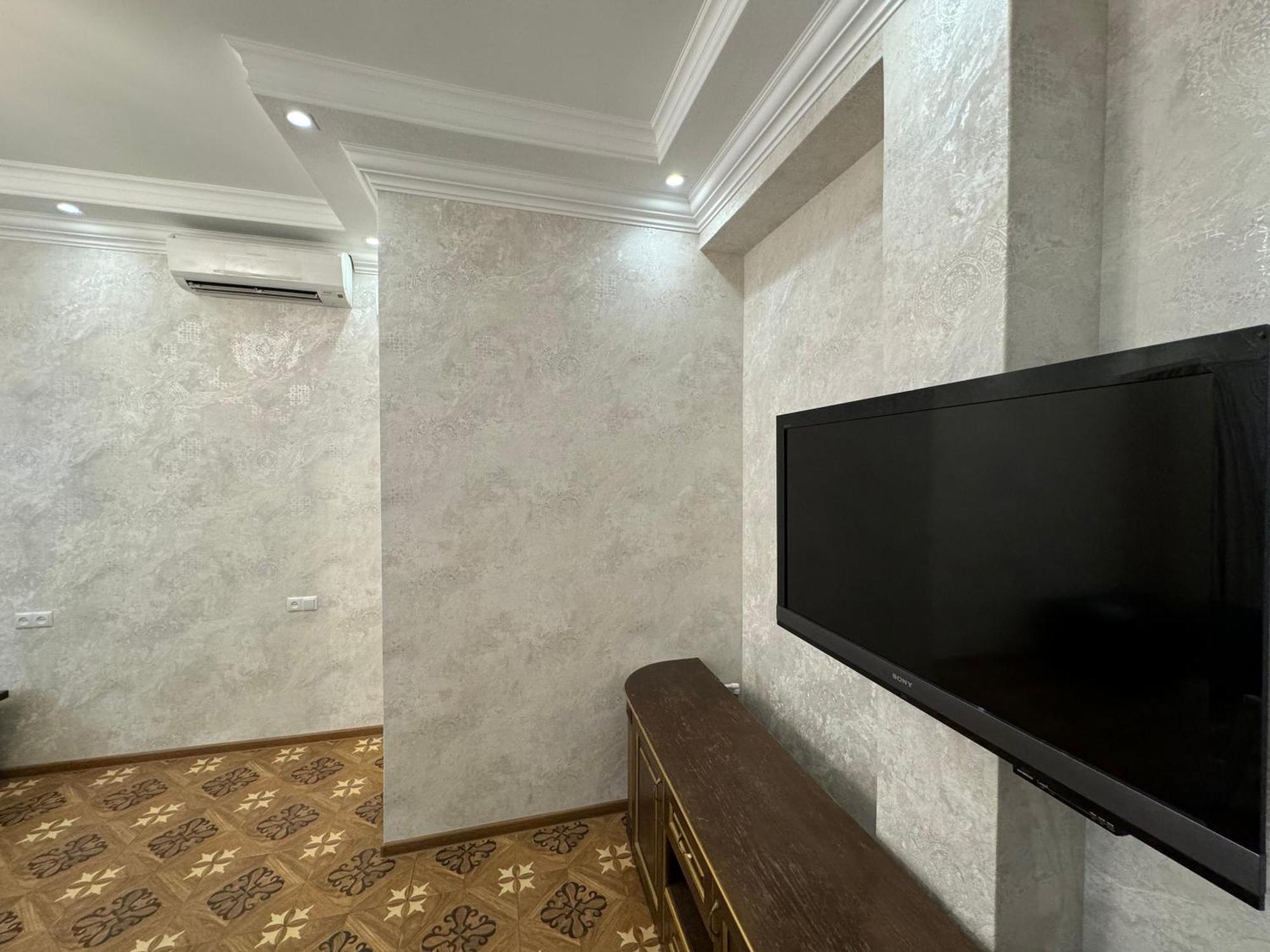 Royal Renaysance Hotel Erevan Quarto foto