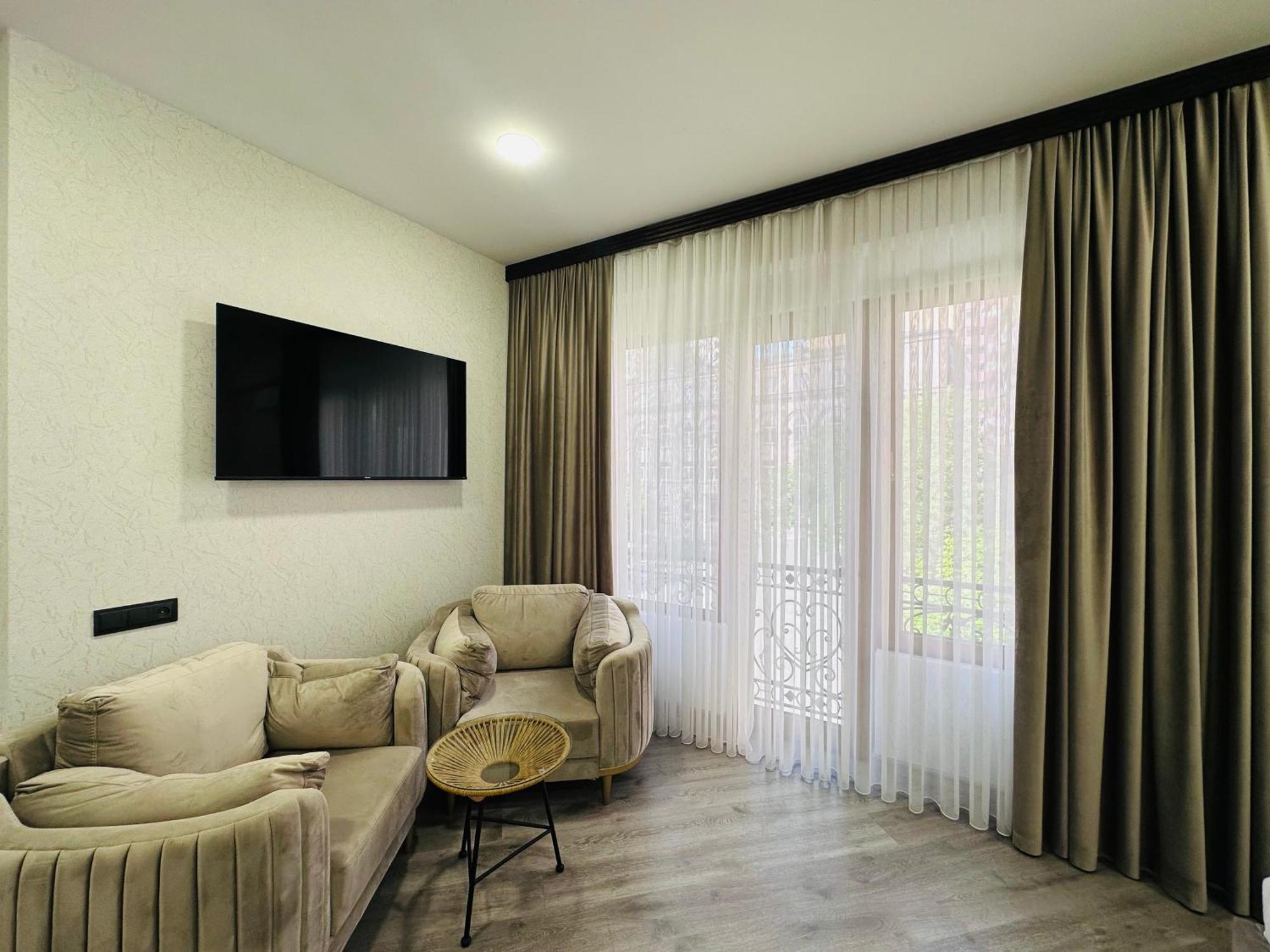 Royal Renaysance Hotel Erevan Quarto foto