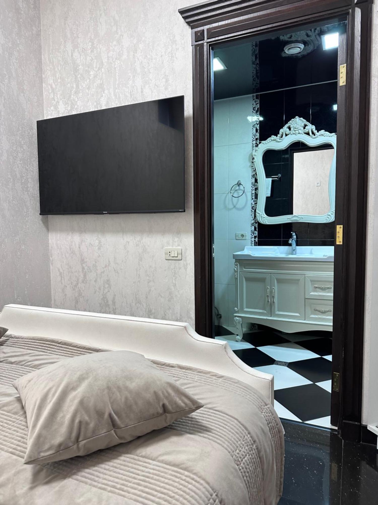 Royal Renaysance Hotel Erevan Quarto foto