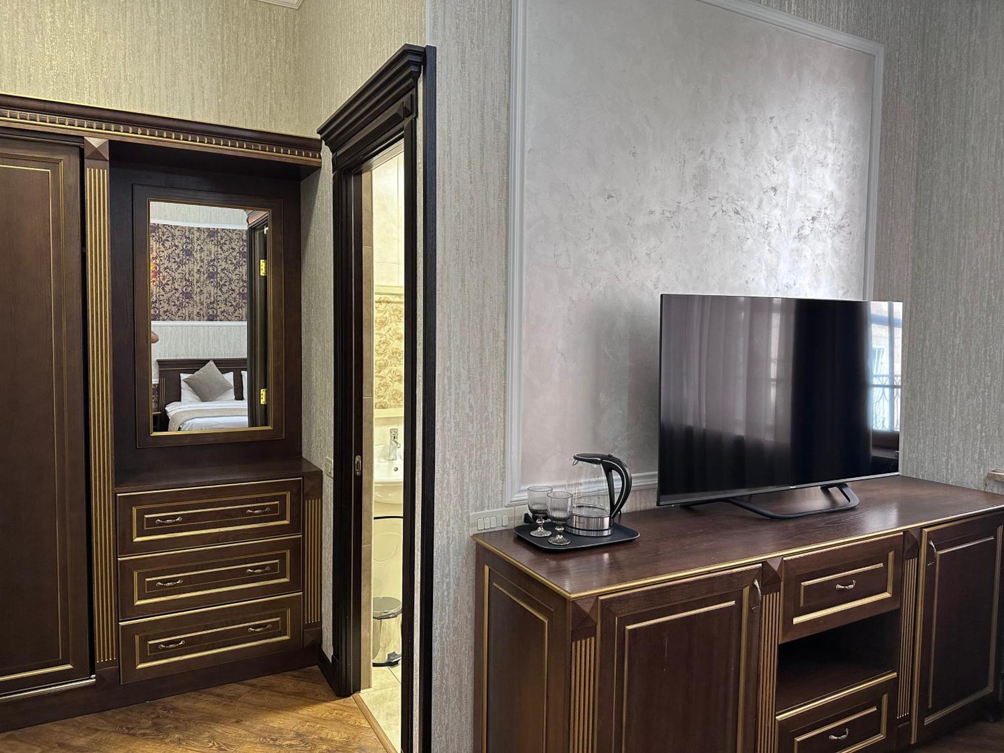 Royal Renaysance Hotel Erevan Quarto foto
